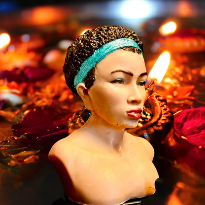 Urban Empress Figural Candle